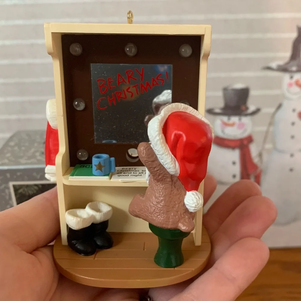 🎄2/20🎄Hallmark Magic Ornament